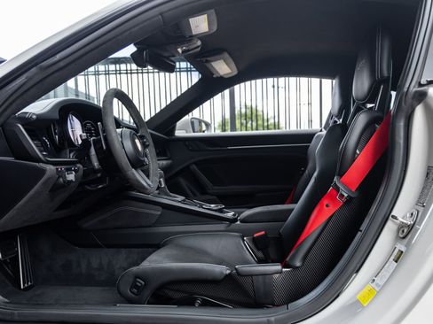 Certified 2022 Porsche 911 GT3 RWD image 36