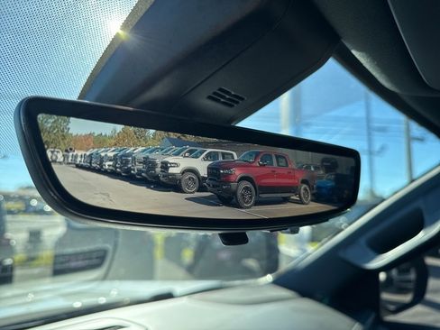 Used 2021 Chevrolet Suburban High Country w/ Premium Package image 61