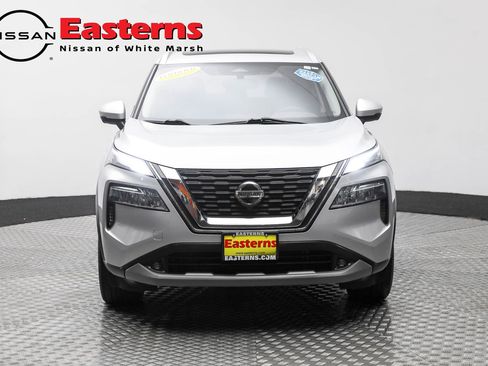 Used 2021 Nissan Rogue SL image 2