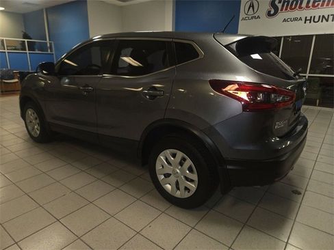 Used 2020 Nissan Rogue Sport S image 6