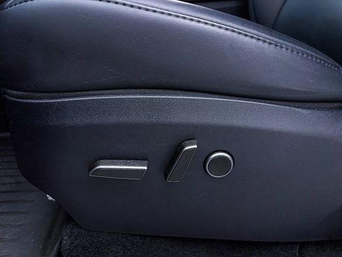 Used 2024 Tesla Model Y Long Range image 18