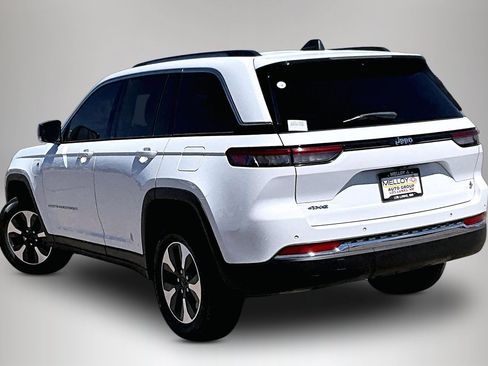 Used 2022 Jeep Grand Cherokee Limited 4xe w/ Luxury Tech Group II image 4