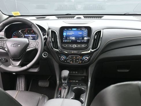 Used 2023 Chevrolet Equinox Premier AWD/4WD image 14