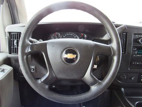 Used 2015 Chevrolet Express 2500 RWD image 30