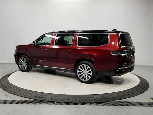 Used 2023 Jeep Grand Wagoneer L Series II image 5