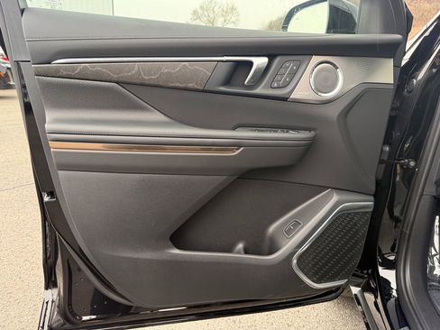 New 2026 Buick Enclave Avenir w/ Super Cruise Package image 15