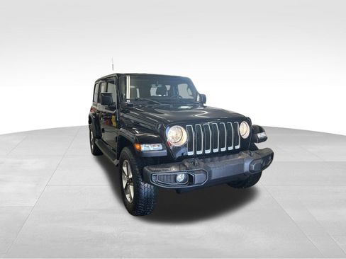 Used 2021 Jeep Wrangler Unlimited Sahara w/ Uconnect 4C Nav & Sound Group AWD/4WD image 8