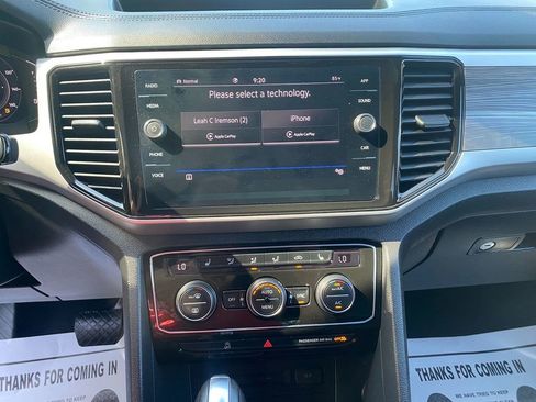 Used 2022 Volkswagen Atlas Cross Sport SE image 17