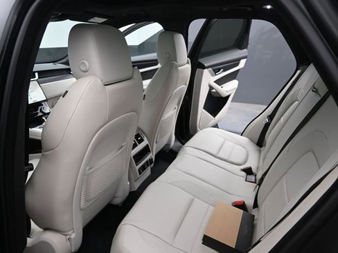 Used 2026 Jaguar F-PACE R-Dynamic S image 16