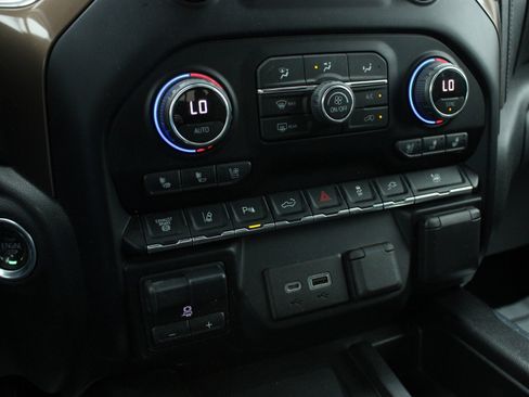 Used 2020 Chevrolet Silverado 2500 High Country AWD/4WD image 47