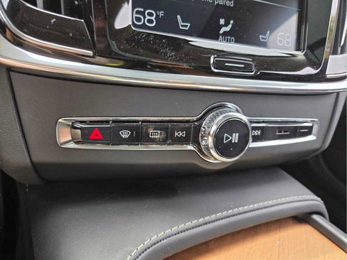 Used 2018 Volvo V90 T5 Inscription image 26