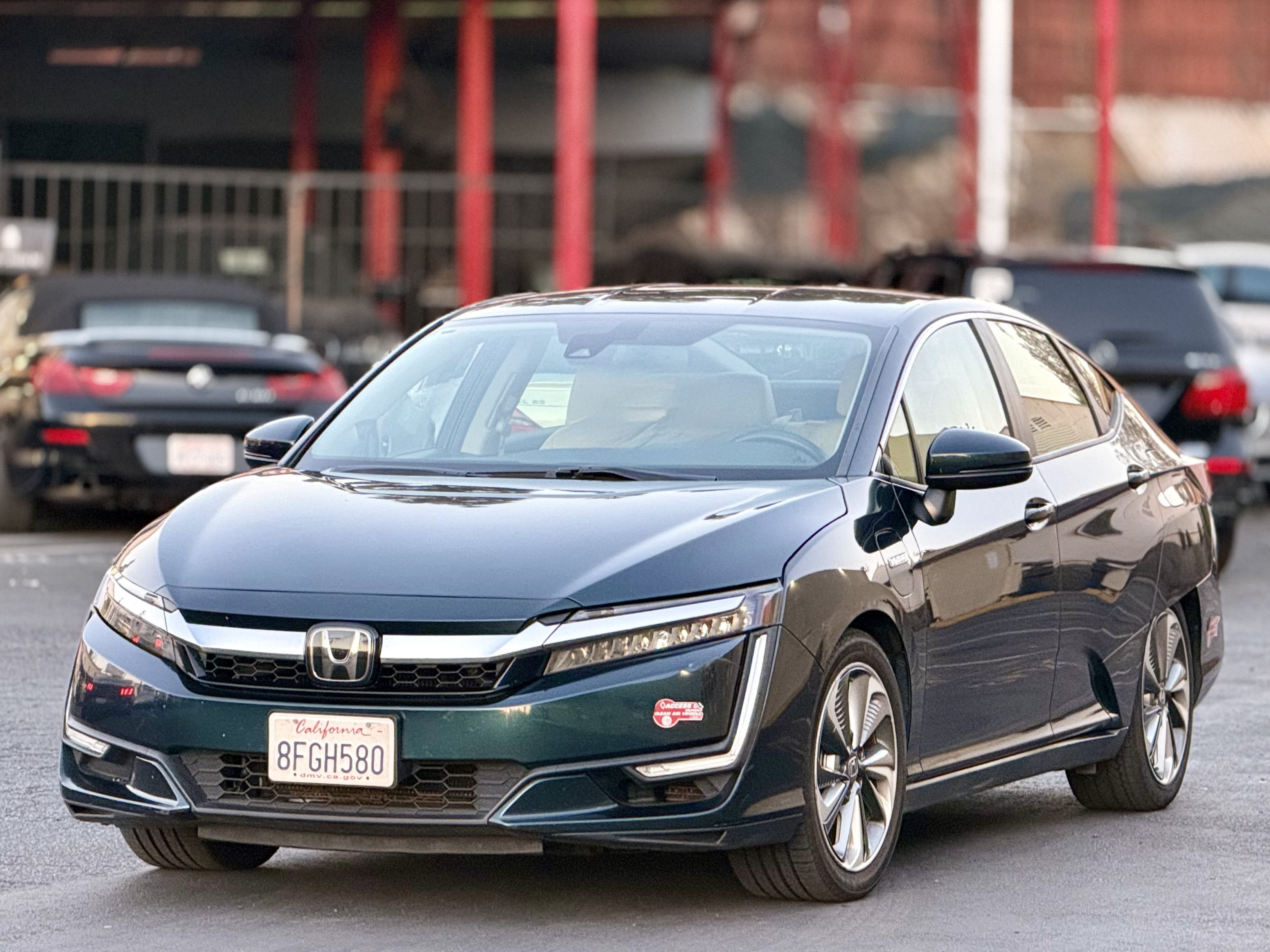 Used 2018 Honda Clarity Touring image 4