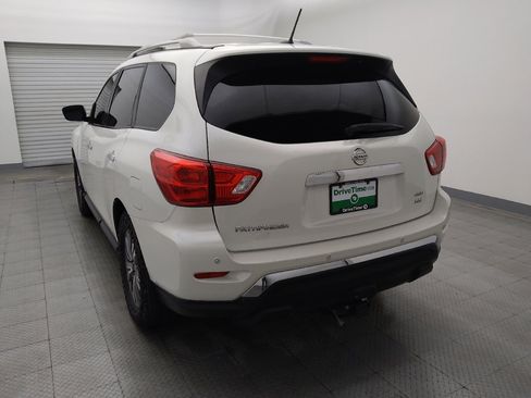 Used 2018 Nissan Pathfinder SV image 6