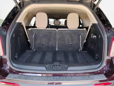Used 2022 Ford Explorer XLT RWD image 13