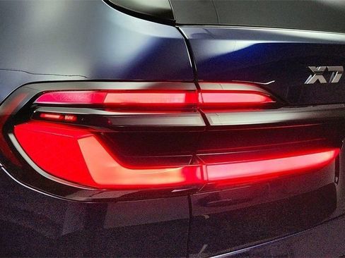 New 2026 BMW X7 M60i image 37