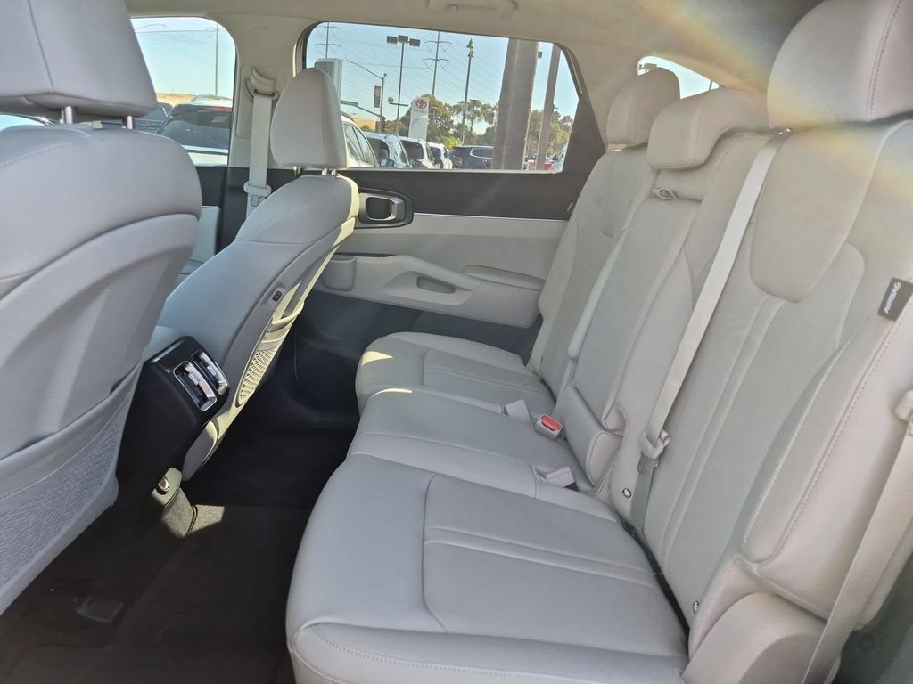 New 2026 Kia Sorento S FWD image 26