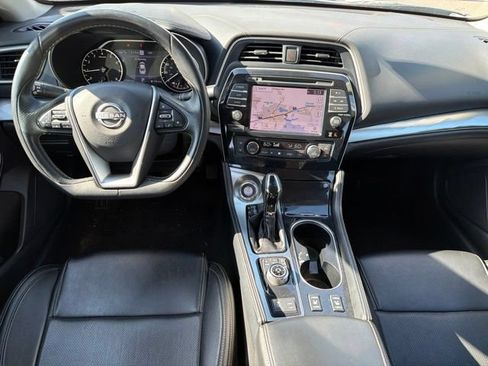 Used 2023 Nissan Maxima SV w/ Floor Mat Group FWD image 18