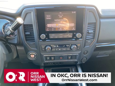 Used 2024 Nissan Titan SV w/ SV Convenience Package image 27