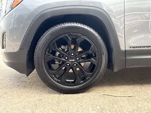 Used 2021 GMC Terrain SLT w/ Elevation Edition image 8