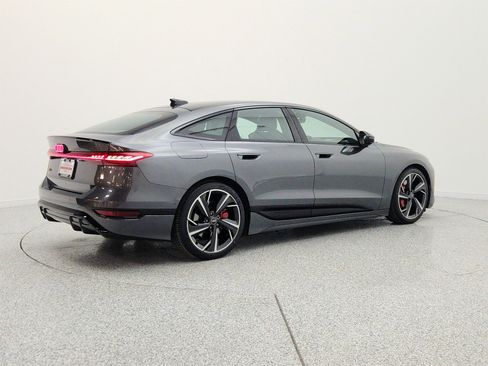 Used 2025 Audi S6 e-tron Premium Plus w/ Premium Plus AWD/4WD image 5