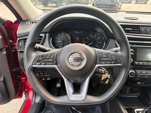 Used 2017 Nissan Rogue S AWD/4WD image 25
