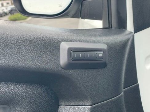 Used 2020 Nissan Titan PRO-4X w/ Pro-4x Convenience Package image 15