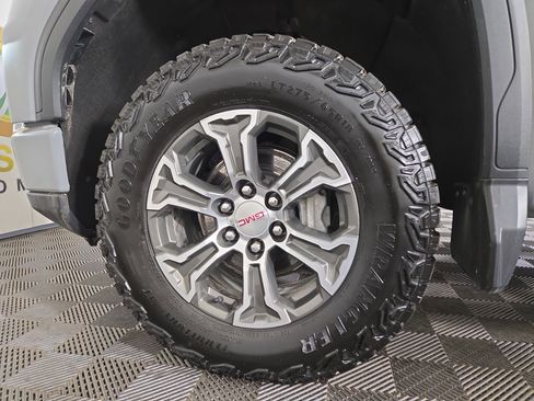 Certified 2024 GMC Sierra 1500 Pro w/ Graphite Edition AWD/4WD image 32