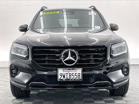 Used 2026 Mercedes-Benz GLB 250 image 2