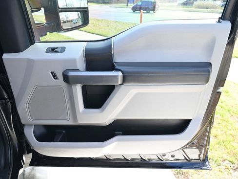 Used 2021 Ford F250 XLT w/ Camper Package image 42