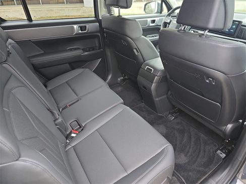 Certified 2025 Hyundai Santa Fe SEL image 11