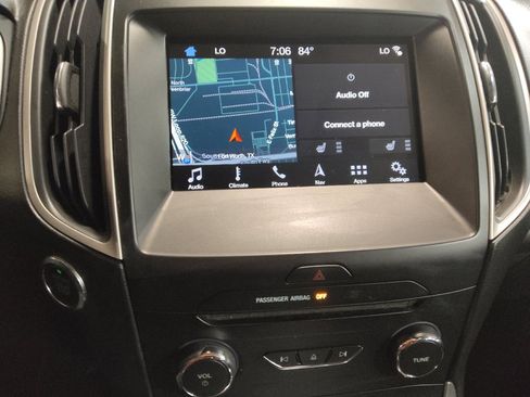 Used 2018 Ford Edge SEL w/ Equipment Group 201A FWD image 25