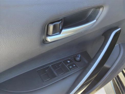 Used 2025 Toyota Corolla XSE image 12