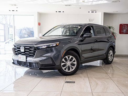 Used 2025 Honda CR-V LX image 2