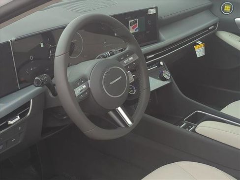 New 2025 Hyundai Sonata SEL image 3