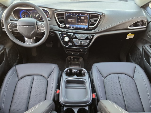 New 2027 Chrysler Pacifica Select FWD image 20