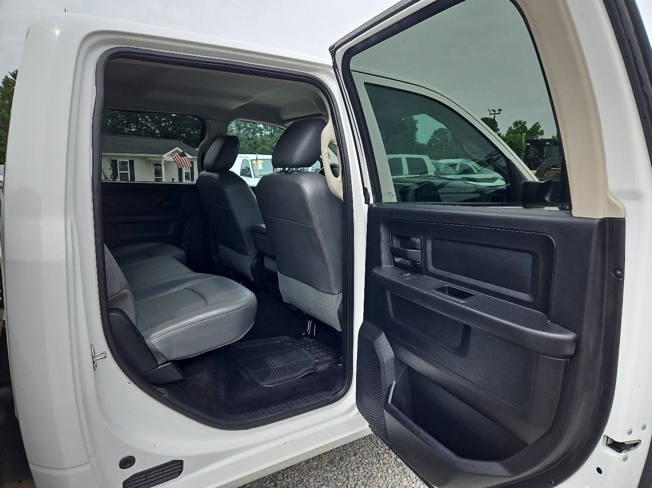 Used 2016 RAM 3500 Tradesman AWD/4WD image 28