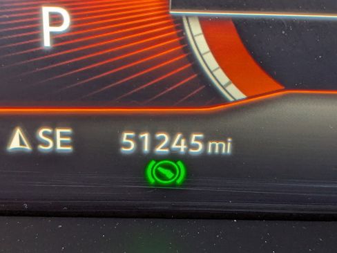 Used 2022 Volkswagen Taos SE w/ Panoramic Sunroof Package image 18