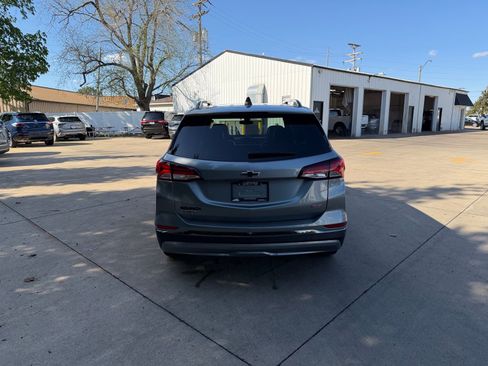 Used 2023 Chevrolet Equinox RS FWD image 29
