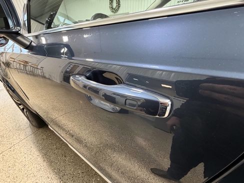 Used 2022 Volvo XC90 T8 Inscription image 32