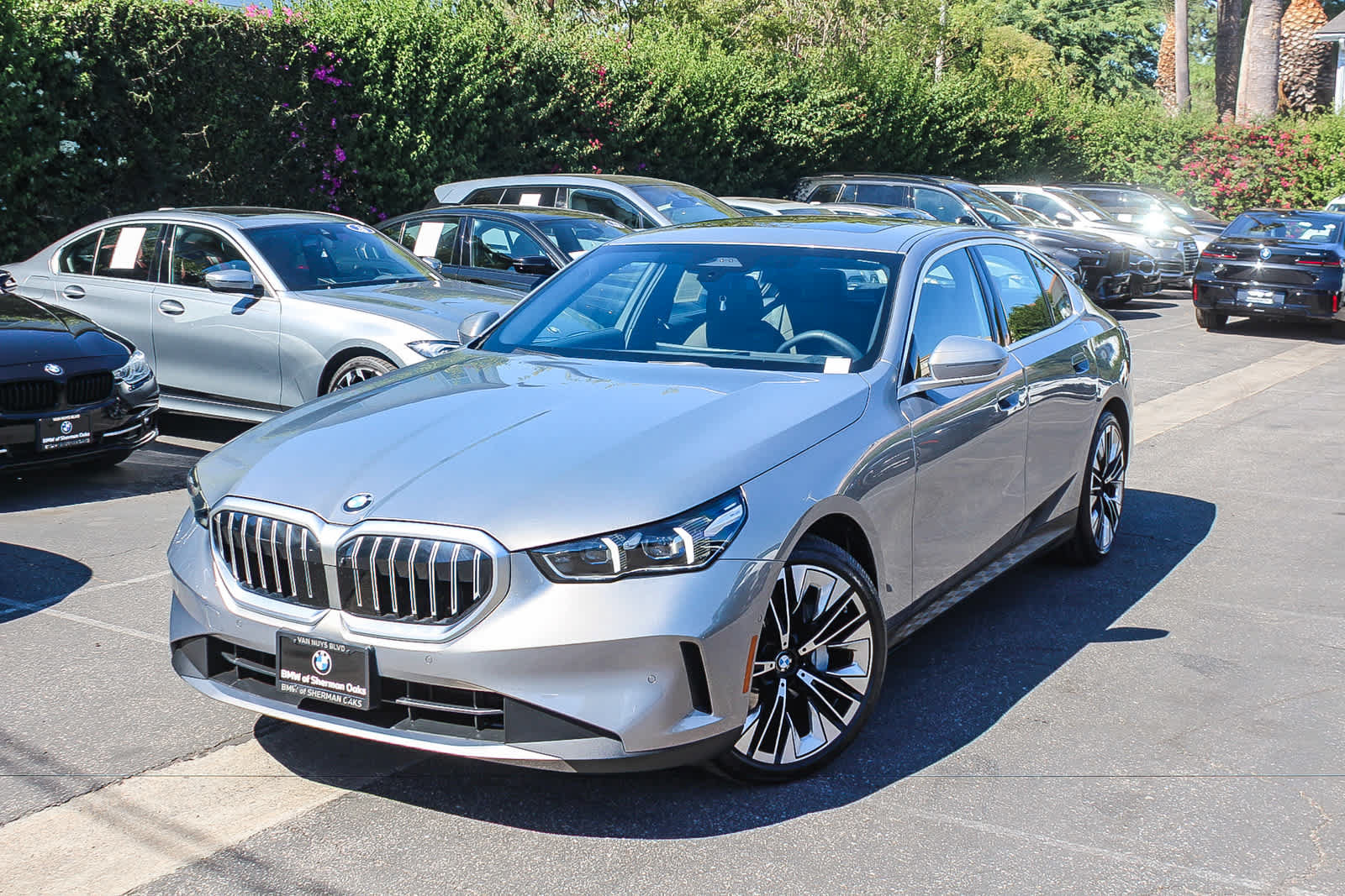 Used 2026 BMW 530i w/ Premium Package RWD image 1