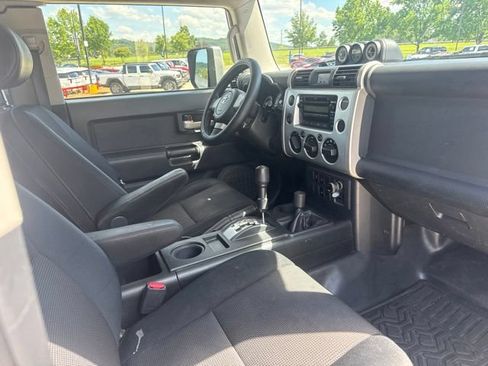 Used 2008 Toyota FJ Cruiser 4WD image 36