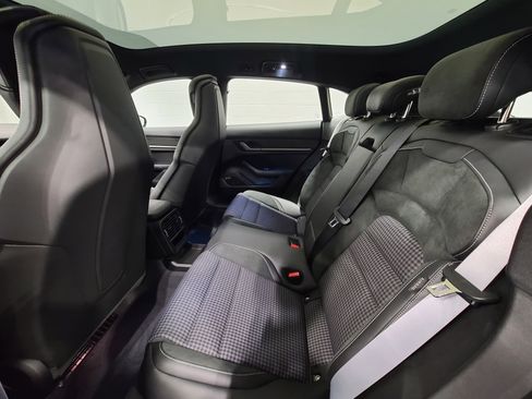 New 2026 Porsche Taycan 4S image 27