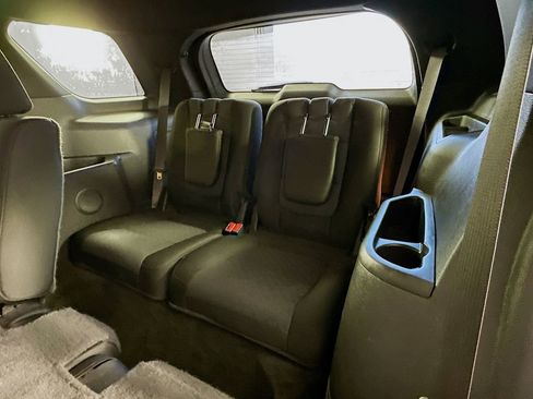 Used 2015 Ford Explorer XLT w/ Equipment Group 201B image 26