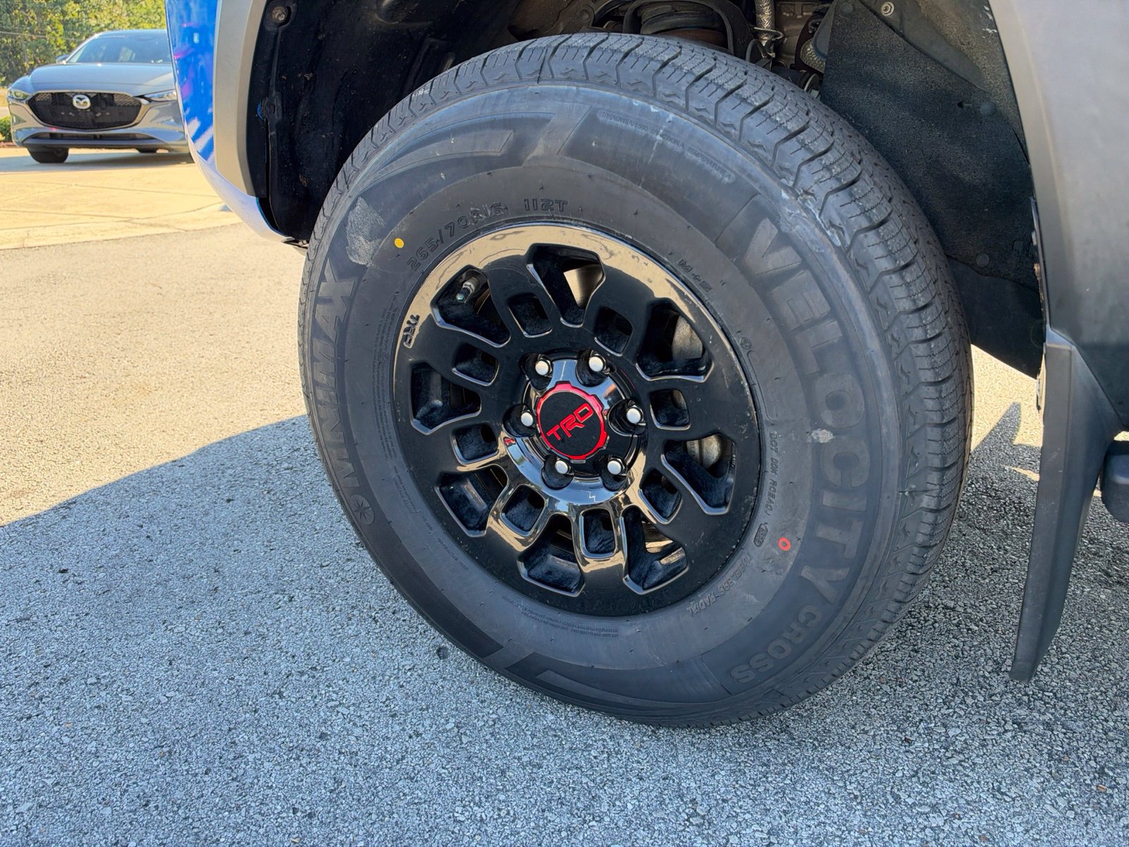 Used 2020 Toyota Tacoma TRD Off-Road AWD/4WD image 11