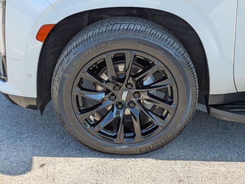 Used 2023 Cadillac Escalade Sport Platinum w/ LPO, ONYX Package AWD/4WD image 28