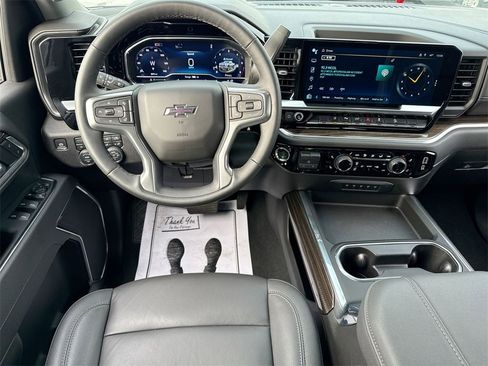 Used 2025 Chevrolet Silverado 2500 LT w/ Trail Boss Package image 14