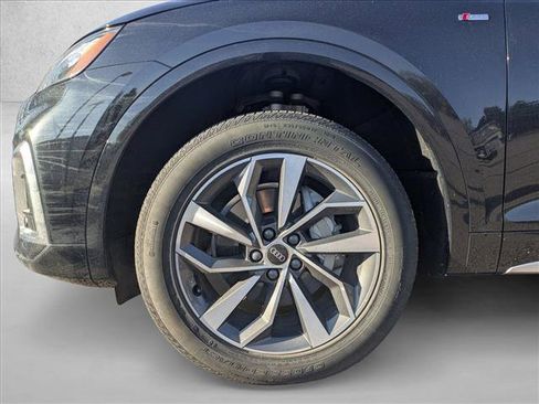Used 2022 Audi Q5 2.0T Premium Plus w/ Premium Plus Package AWD/4WD image 18
