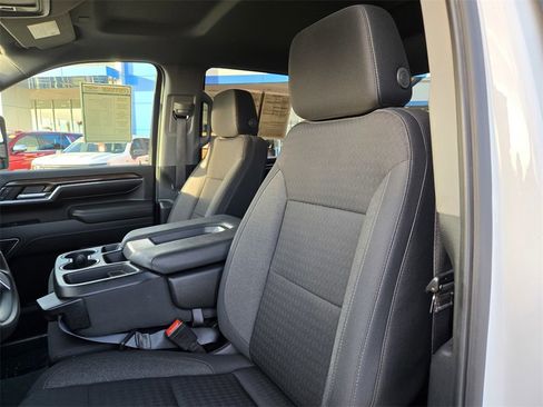 Used 2024 Chevrolet Silverado 2500 LT image 12