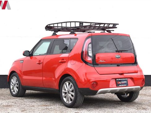 Used 2018 Kia Soul + image 2