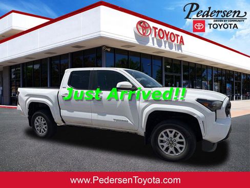 Used 2024 Toyota Tacoma SR5 AWD/4WD image 1